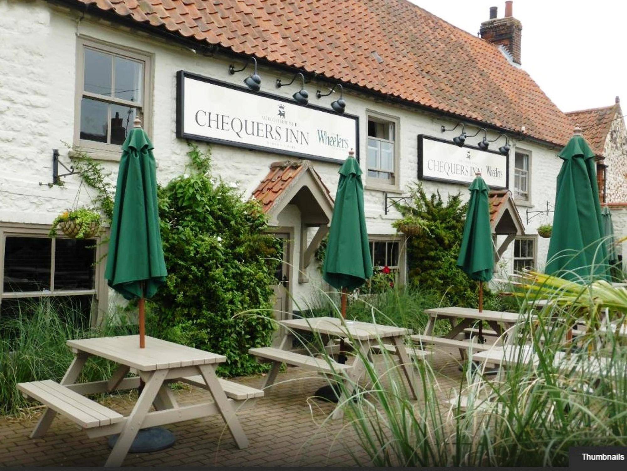 The Chequers Inn, Thornham Thornham  Dış mekan fotoğraf